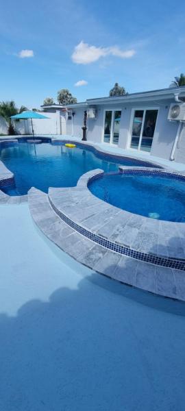 Luxurious House With Bautiful Pool HEATER INCLUID